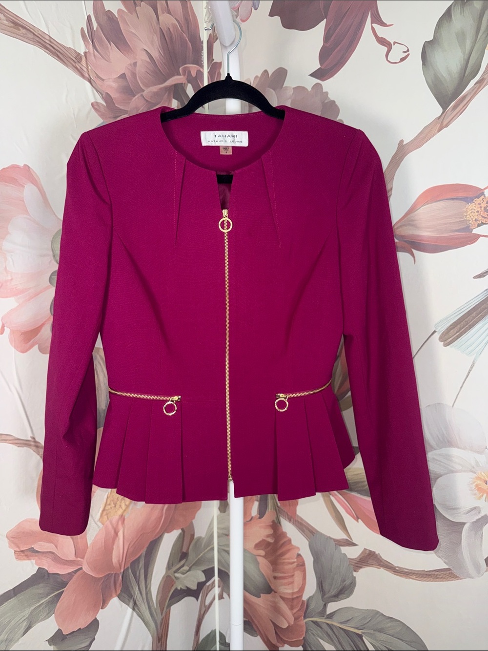 Women's Zip-Front Peplum Jacket in Fuschia Pink - Size 4 - Picture 2 of 4